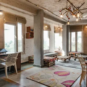 Jhouse Near Bhikaji Nova Deli